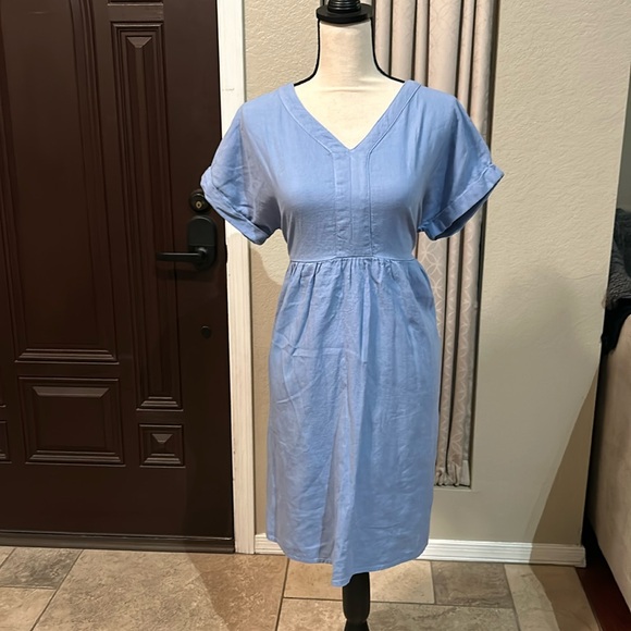 Briggs New York Dresses & Skirts - Briggs Blue Baby Doll Linen Dress